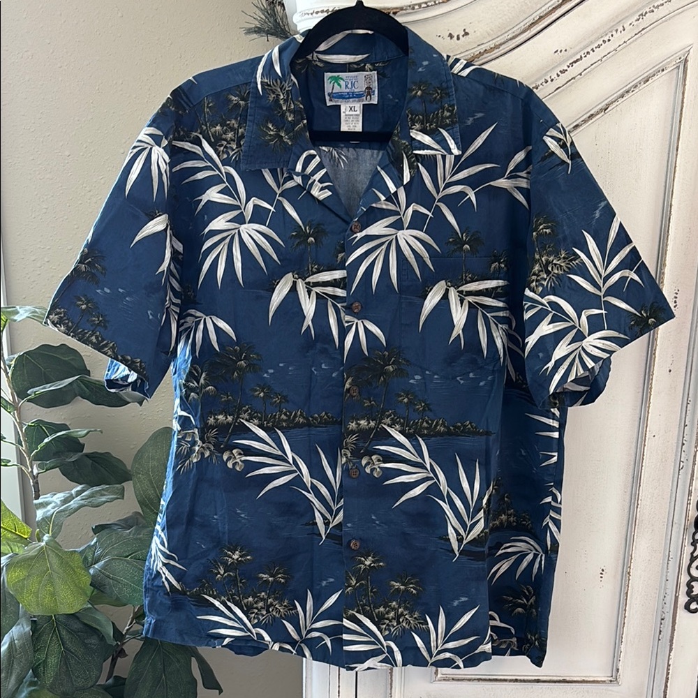 RJC Hawaiian Shirt Men's XL Blue Palm Tree Design Style 102C Made In Hawaii